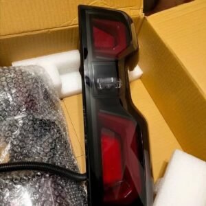 Chevrolet Silverado 1500, 2500HD & 3500HD Tail Lights