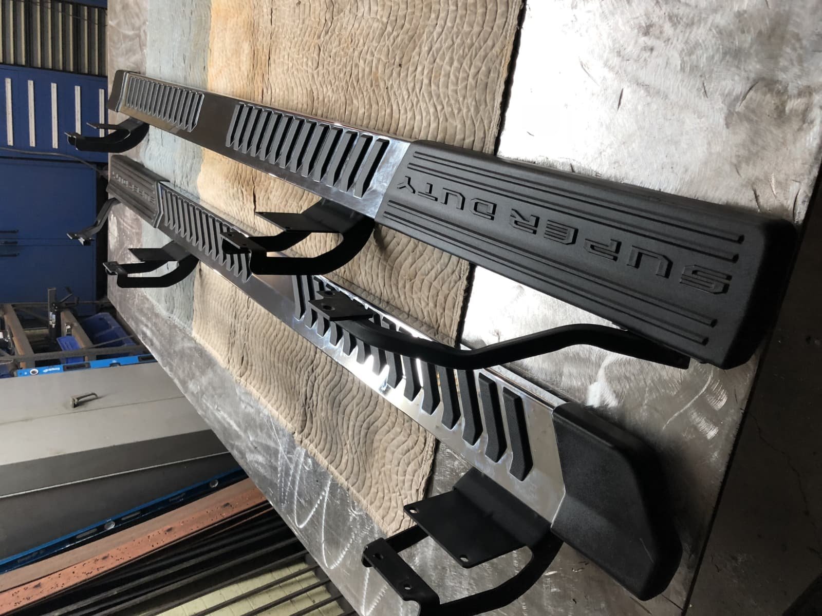 Ford F-150 Side Steps & Nerf Bars Ford F-150 Side Steps & Nerf Bars